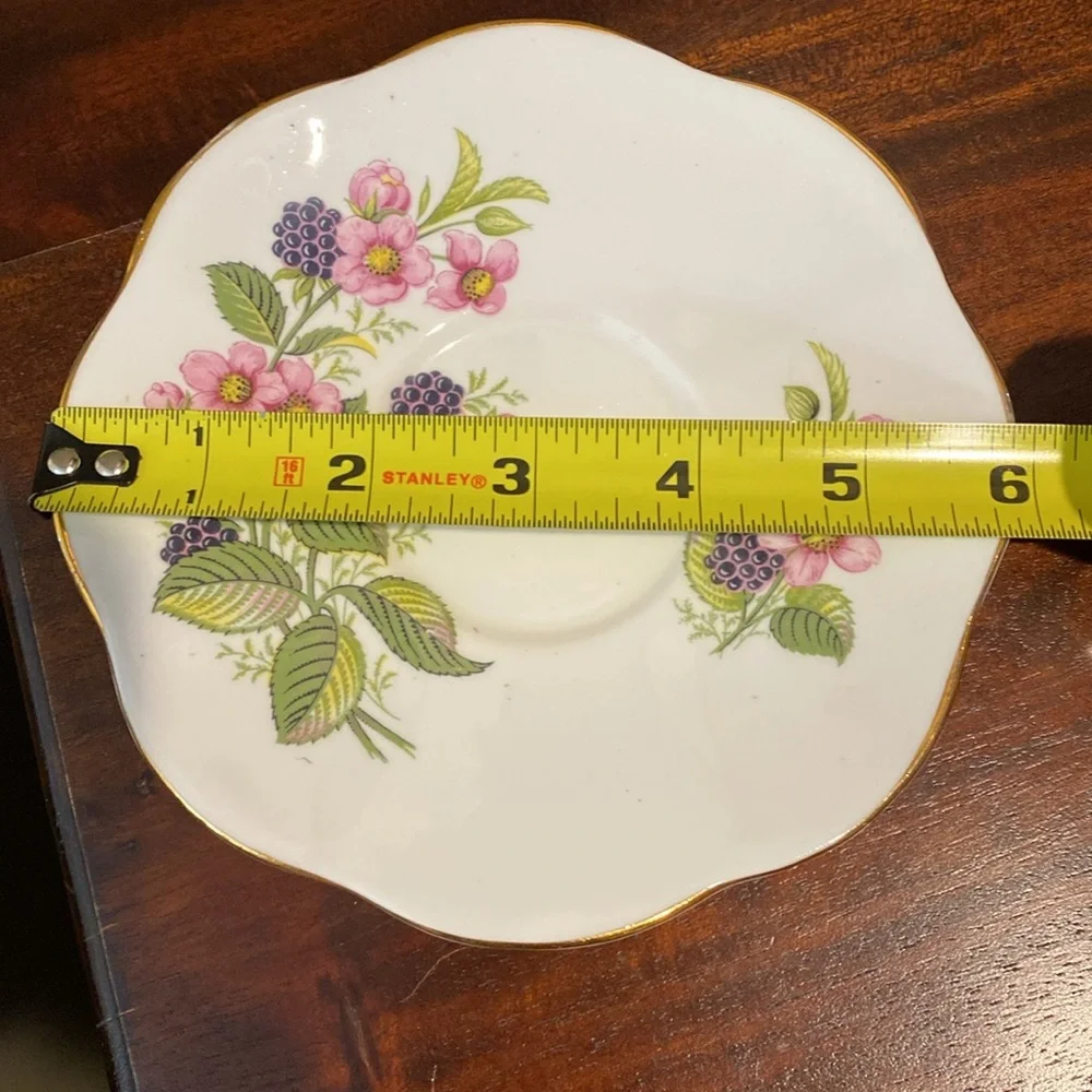 Vintage Teacup and Saucer, Crownford, England, Bone China - Picture 12 of 12